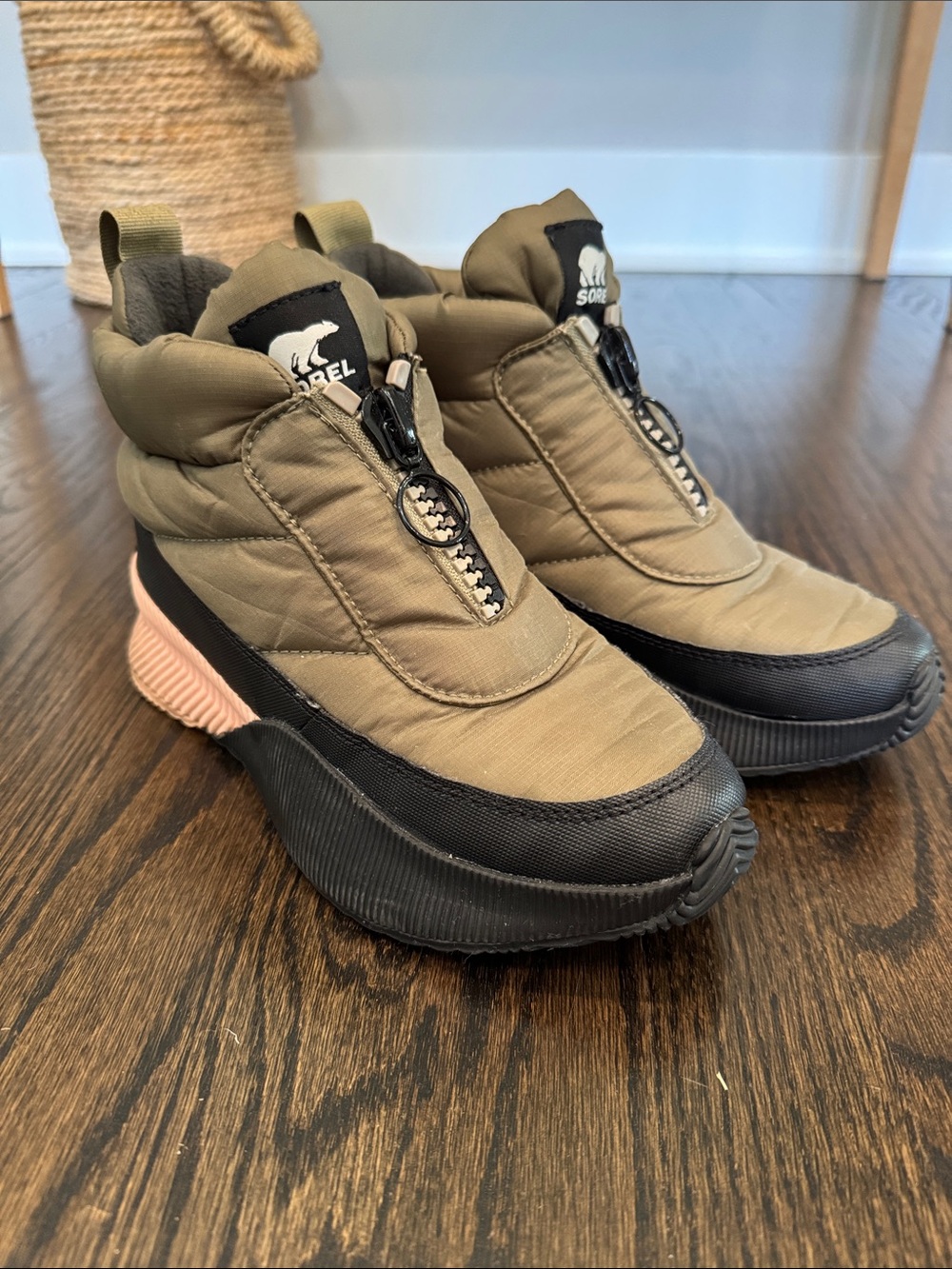 Sorel Out N About Puffy Boots in Olive Green & Pink